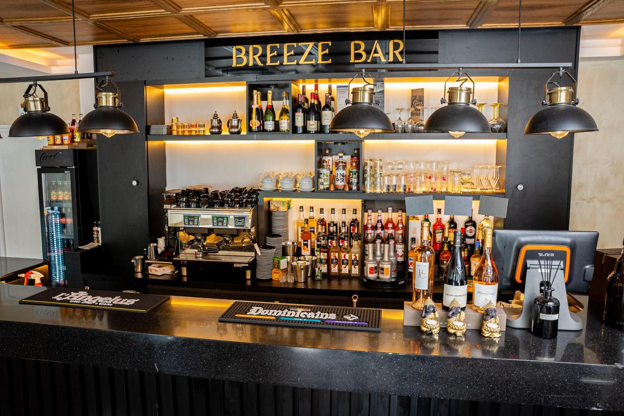 Breeze Hotel Calais Exterior foto