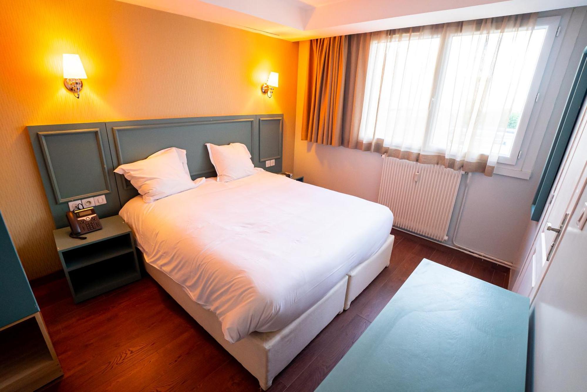 Breeze Hotel Calais Exterior foto