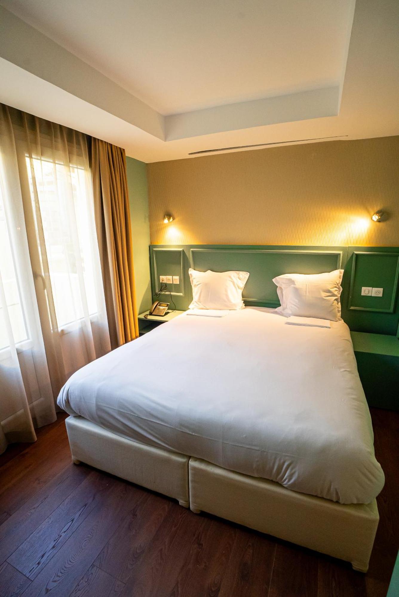 Breeze Hotel Calais Exterior foto